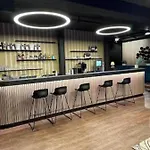 Bg Living & Hosting - Stylish Luxury In The Center - Parking, Wifi & Washing Machine