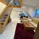 Bg Living & Hosting - Stylish Luxury In The Center - Parking, Wifi & Washing Machine Апартаменты Трир