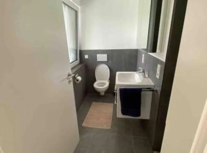 Bg Living & Hosting - Stylish Luxury In The Center - Parking, Wifi & Washing Machine 公寓 特里尔