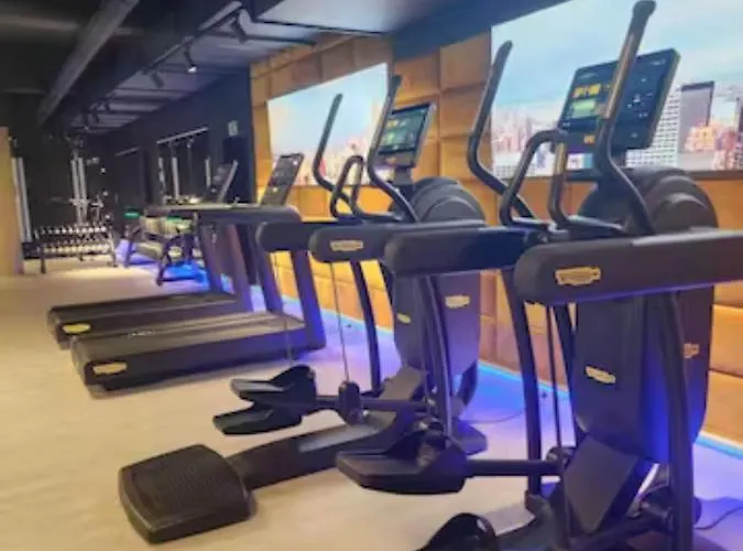 Bg Living & Hosting - Stylish Luxury In The Center - Parking, Wifi & Washing Machine 公寓 *