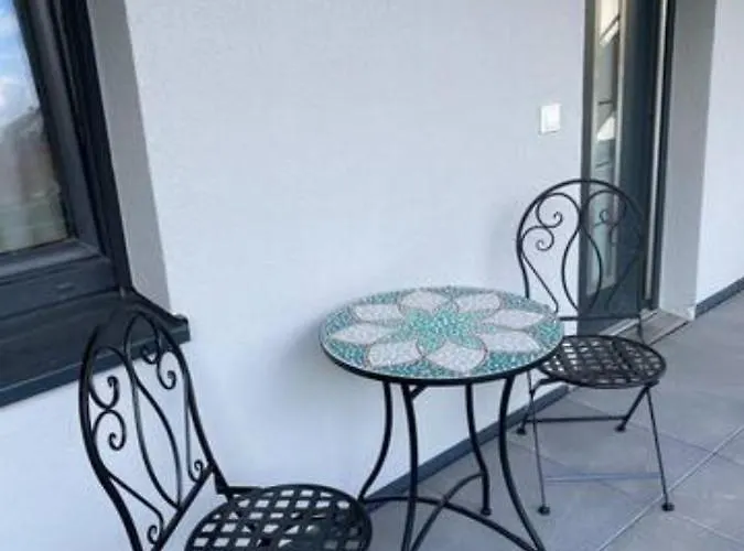 Bg Living & Hosting - Stylish Luxury In The Center - Parking, Wifi & Washing Machine * Treviri